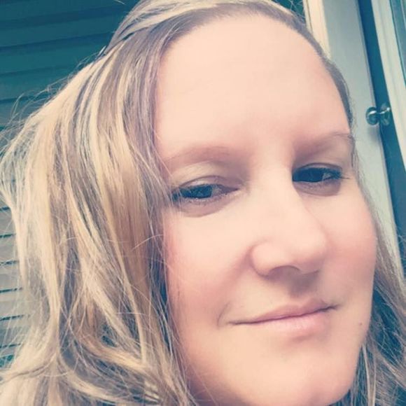 Meet your Posher, Erika - Picture 1 of 1